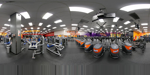 Health Club «Crunch - Greenpoint», reviews and photos, 825 Manhattan Ave, Brooklyn, NY 11222, USA