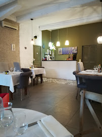 Atmosphère du Restaurant français Restaurant La Fenière à La Bouilladisse - n°4
