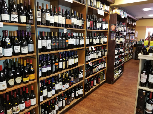 Liquor Store «Monhagen Wine and Liqour», reviews and photos, 178 W Main St, Middletown, NY 10940, USA