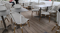 Atmosphère du Restaurant La terrasse à Deauville - n°7