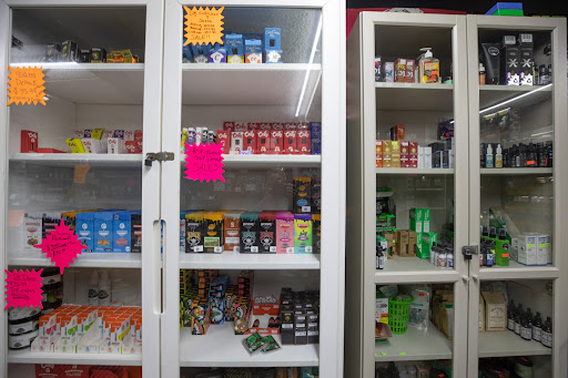 Vaporizer Store «Amsterdam Smoke Shop», reviews and photos, 990 S Seguin Ave a, New Braunfels, TX 78130, USA