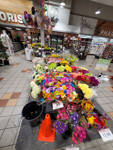 Grocery Store «Schnucks», reviews and photos, 9540 Watson Rd, St Louis, MO 63126, USA