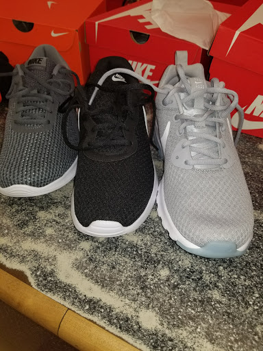 Shoe Store «WSS», reviews and photos, 20310 S Wilmington Ave, Compton, CA 90220, USA