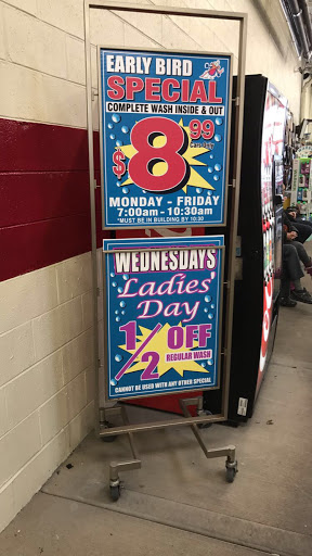 Car Wash «Bucktownss Best Car Wash», reviews and photos, 2524 W North Ave, Chicago, IL 60647, USA