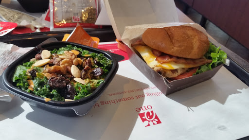 Fast Food Restaurant «Chick-fil-A», reviews and photos, 3001 W Agua Fria Fwy, Phoenix, AZ 85027, USA