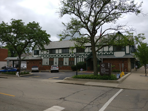 First Midwest Bank in Lake Forest, Illinois