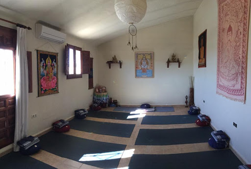 SOL Yoga & Holistic Therapy Centre - C. la Alzabara, 04660 La Cinta, Almería