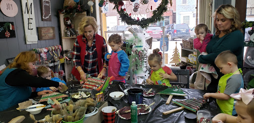 Furniture Store «drab to Fab Furnishings», reviews and photos, 209 S Main St, Winchester, IN 47394, USA