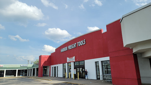 Hardware Store «Harbor Freight Tools», reviews and photos, 323 E Merritt Island Causeway, Merritt Island, FL 32952, USA