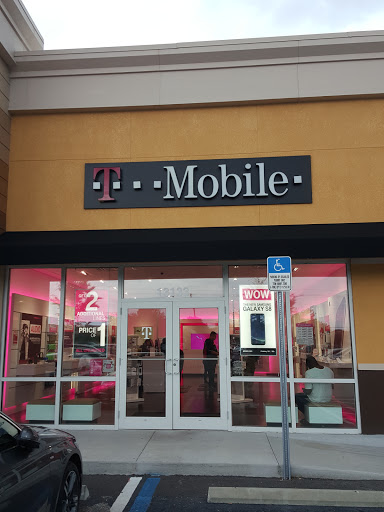 Cell Phone Store «T-Mobile», reviews and photos, 13133 US-301, Riverview, FL 33578, USA