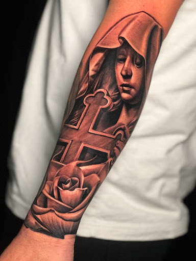Find marilyn monroe tattoo ideas for your next unique tattoo in Fontana at Iconiq Tattoo Studio