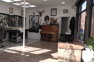 Handcraft hair&barbershop image