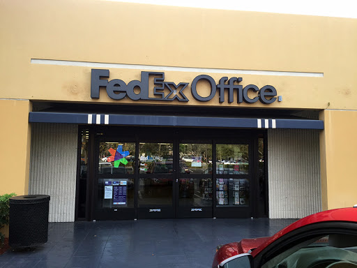 FedEx Office Print & Ship Center, 2200 N University Dr, Coral Springs, FL 33071, USA, 