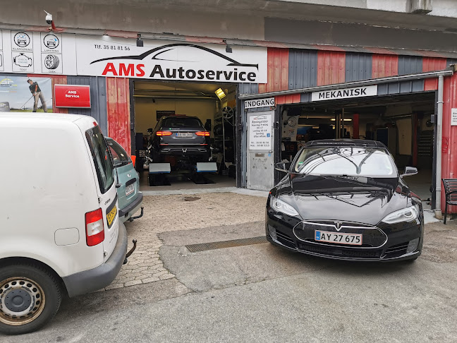 Anmeldelser af Ams. Autoservice. / DækCenter i Amager Vest - Autoværksted