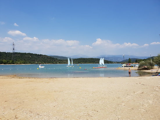 Maison du Lac de Saint-Cassien Beach
