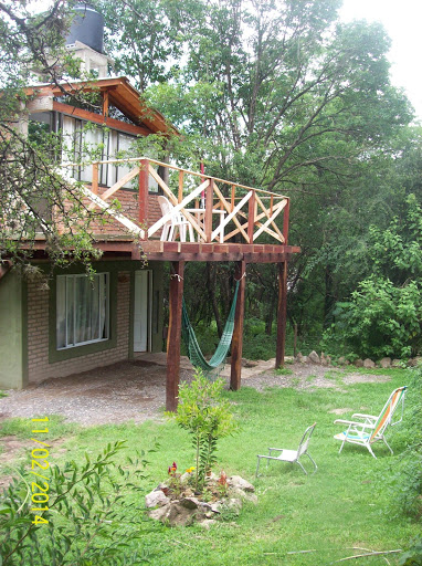 Cabañas Para Parejas Refugio del Alto, Los Plátanos 763. B' Villa Los Altos. Río Ceballos .Cba.Ingresando por camino al cuadrado Ruta E-98. Km 28