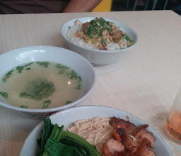 Mie Akong photo