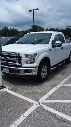 Used Car Dealer «Capital City Motor Company», reviews and photos, 2110 E University Ave, Des Moines, IA 50317, USA