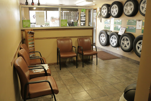 Auto Repair Shop «Auto Aces of Green Bay», reviews and photos, 2438 W Mason St, Green Bay, WI 54303, USA