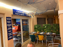 Atmosphère du Restaurant de fruits de mer COMPTOIR DU SUD à Saint-Raphaël - n°1