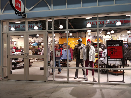 Outlet Mall «Tanger Outlet Charleston», reviews and photos, 4840 Tanger Outlet Blvd, North Charleston, SC 29418, USA