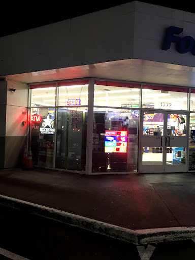 Gas Station «Chevron», reviews and photos, 1772 S 72nd St, Tacoma, WA 98408, USA