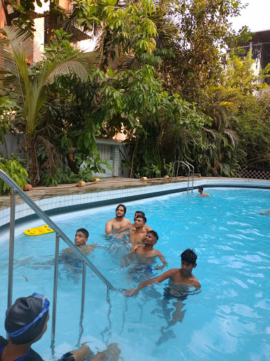 राजेश हेल्थ क्लब & संजीव स्विमिंग पूल