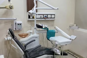 Smile N Shine Dental Clinic - Best Dentist in Greater Noida image
