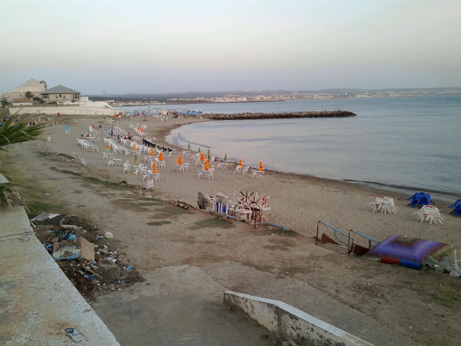 Foto de Plage Ouest área de comodidades