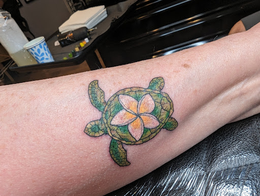 Explore henna tattoo ideas for guys, creative tattoo ideas in Honolulu, available at Aloha Tattoo Waikiki Hilton Hawaiian Village Rainbow Bazaar