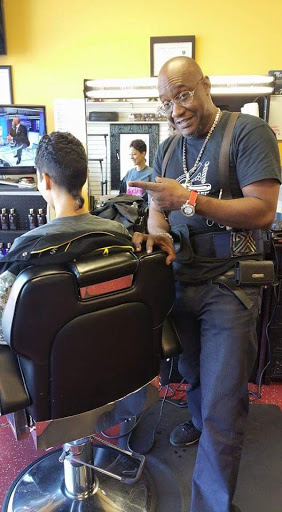 Barber Shop «100 Degrees Barber Shop», reviews and photos, 8120 Mall Pkwy #420, Lithonia, GA 30038, USA