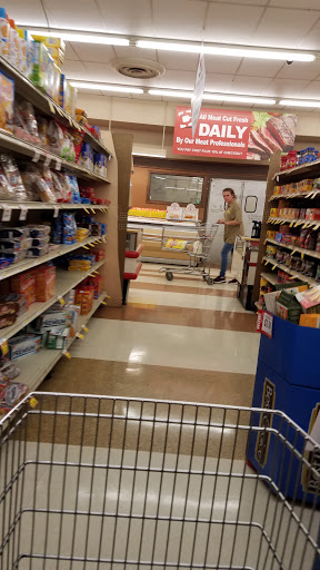 Grocery Store «E W James & Sons Supermarkets», reviews and photos, 1301 W Wood St, Paris, TN 38242, USA