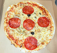 Pepperoni du Pizzas à emporter Pizza Artisanale - Distributeur 24/7 - Best Of Pizz' à L'Horme - n°1