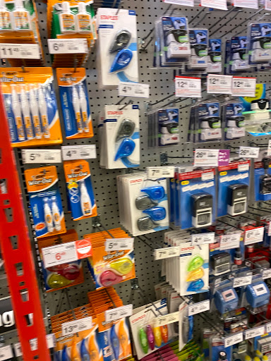Office Supply Store «Staples», reviews and photos, 1739 Stringtown Rd, Grove City, OH 43123, USA