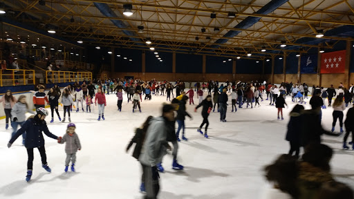 Ice skating lessons Madrid