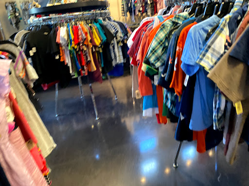 Thrift Store «Discover Goodwill Circle Retail Center», reviews and photos