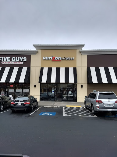 Verizon, 17100 Southcenter Pkwy #116, Tukwila, WA 98188, USA, 