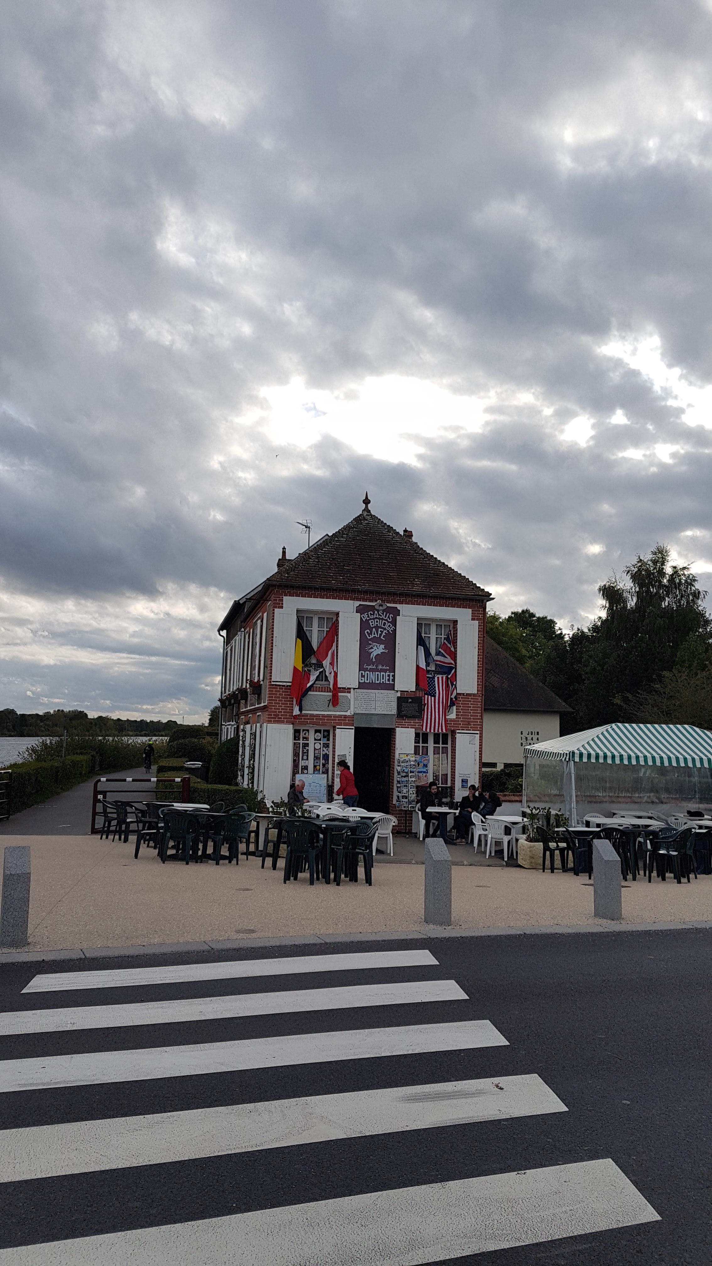 Photo n° 8 de l'avis de Jean.i fait le 11/10/2019 à 19:57