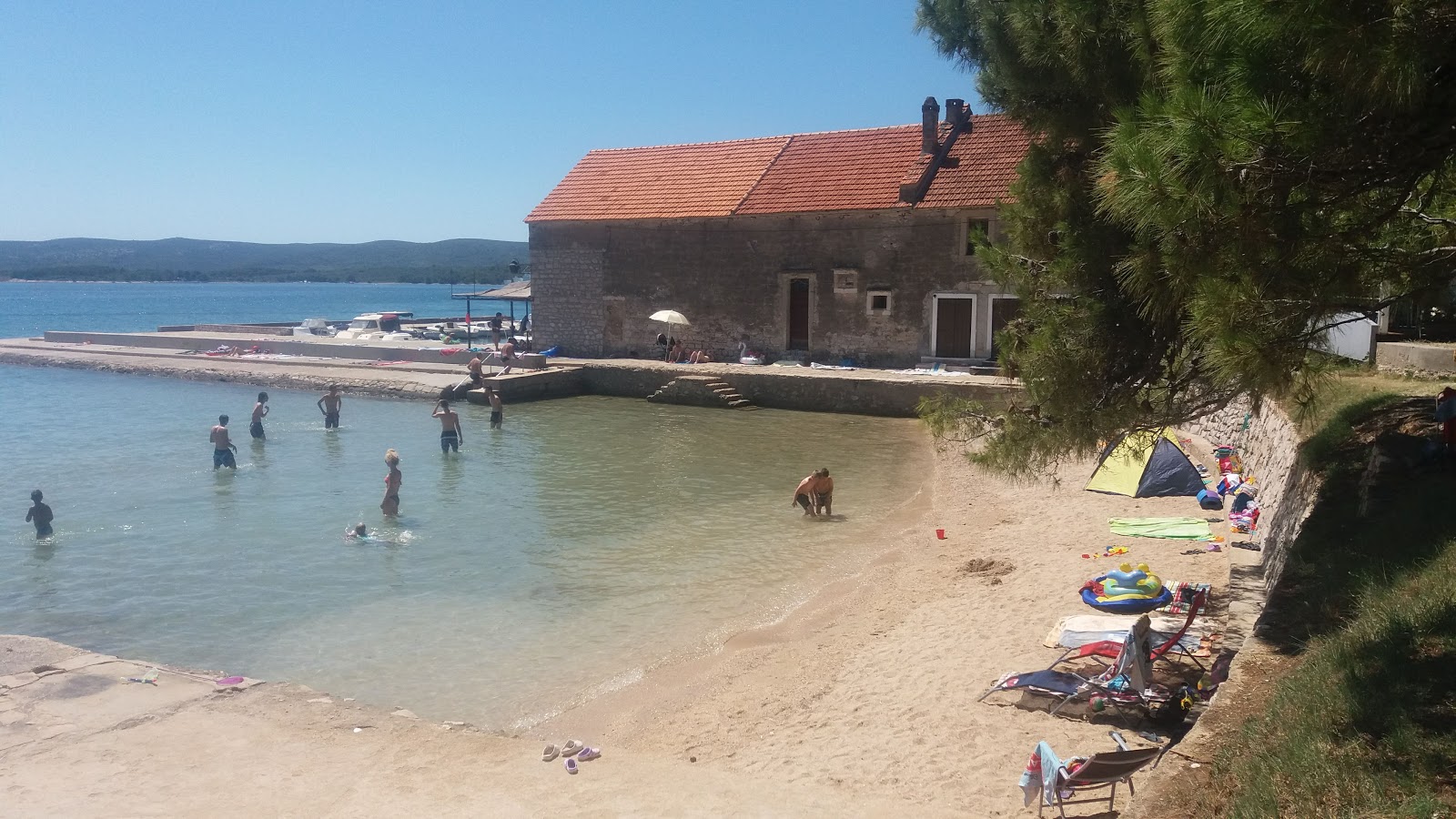Plaza Iza Banja'in fotoğrafı biraz temiz temizlik seviyesi ile