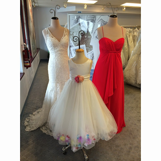 Bridal Shop «Alfred Angelo Bridal», reviews and photos, 2084 Fruitville Pike, Lancaster, PA 17601, USA