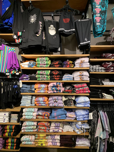 Clothing Store «Zumiez», reviews and photos, 300 Monticello Ave #193, Norfolk, VA 23510, USA
