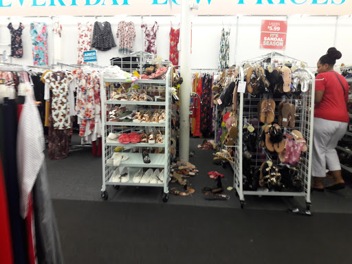 Clothing Store «Citi Trends», reviews and photos, 440 Havendale Blvd, Auburndale, FL 33823, USA