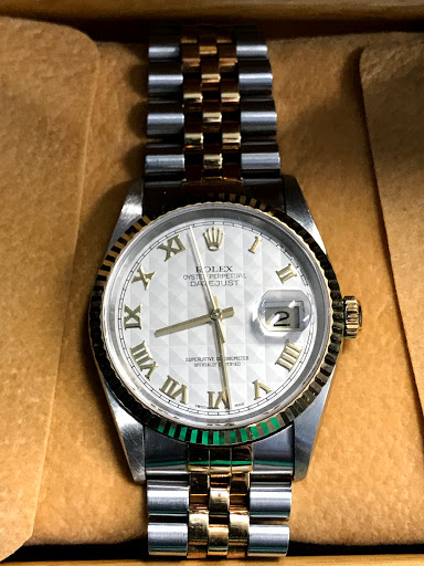 Pawn Shop «Sterling & Knight Jewelry & Pawn», reviews and photos, 295 S Schmidt Rd, Bolingbrook, IL 60440, USA