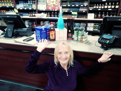 Liquor Store «Chicago Lake Liquors», reviews and photos, 825 E Lake St, Minneapolis, MN 55407, USA