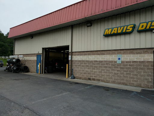 Tire Shop «Mavis Discount Tire», reviews and photos, 109 Turtle Walk Ln, Bartonsville, PA 18321, USA