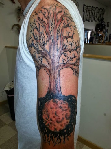 Tattoo Shop «Patriotic Pain Tattoo & Body Piercing», reviews and photos, 5658 William Penn Hwy, Murrysville, PA 15668, USA