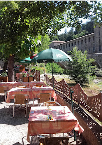 Atmosphère du Restaurant français Le Moulin du Mazel à Val-d'Aigoual - n°10