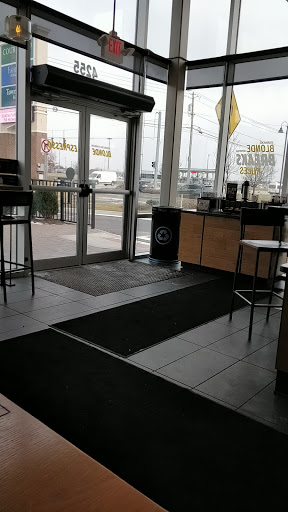 Coffee Shop «Starbucks», reviews and photos, 4255 Genesee St #100, Cheektowaga, NY 14225, USA