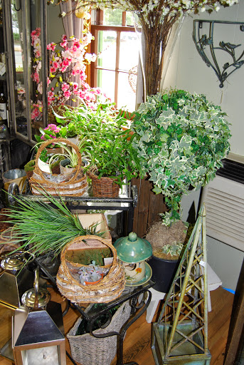 Florist «Accents By Michele Flower and Cake Studio», reviews and photos, 4003 West Chester Pike, Newtown Square, PA 19073, USA