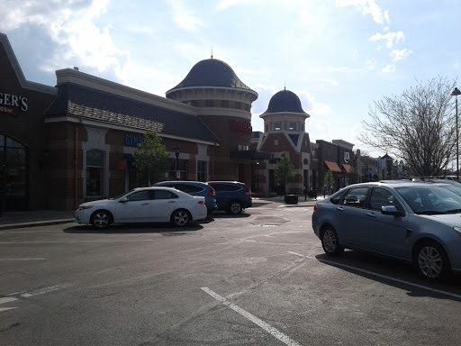 Shopping Mall «Shops On Lane Avenue», reviews and photos, 1675 W Lane Ave, Upper Arlington, OH 43221, USA